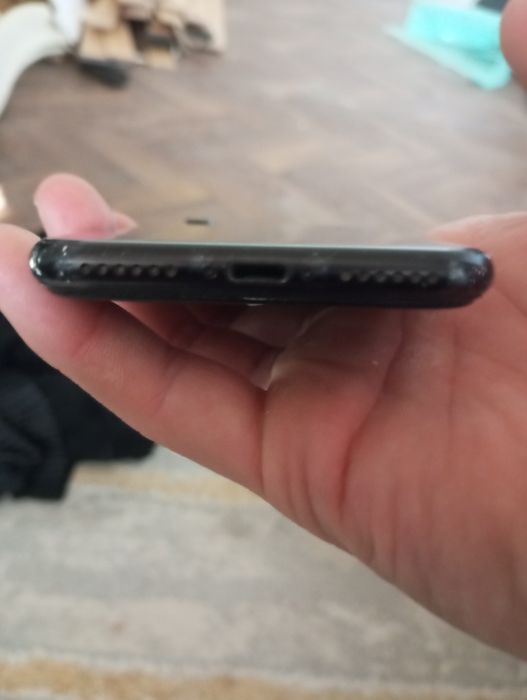 iPhone SE Память 64гб
