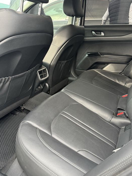 Продам машину СВОЯ. Кia K5