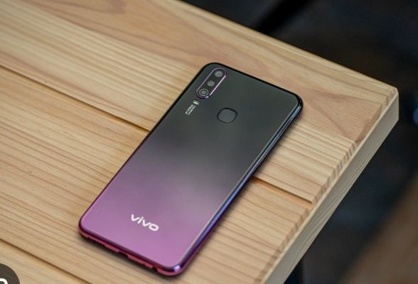 Смартфон Виво Y17. 4/64гб