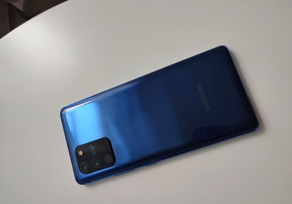 Samsung Galaxy S10e Самсунг с10 телефон
