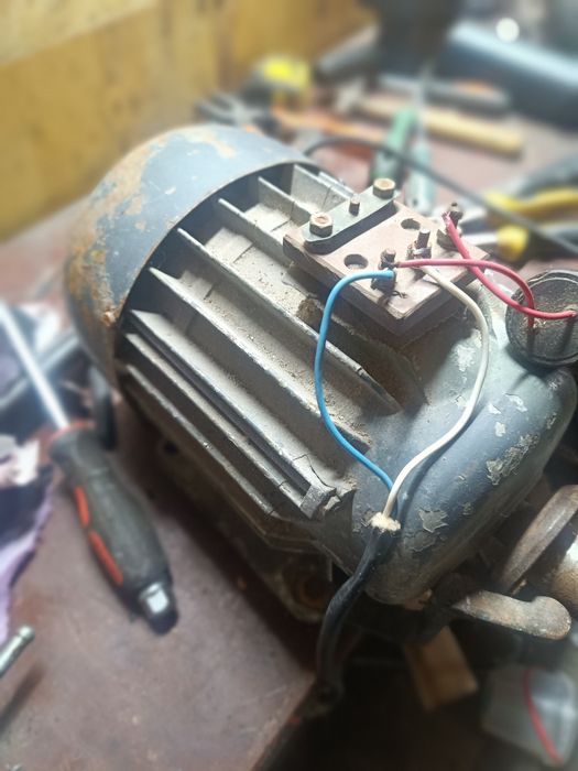 Продам электродвигатель