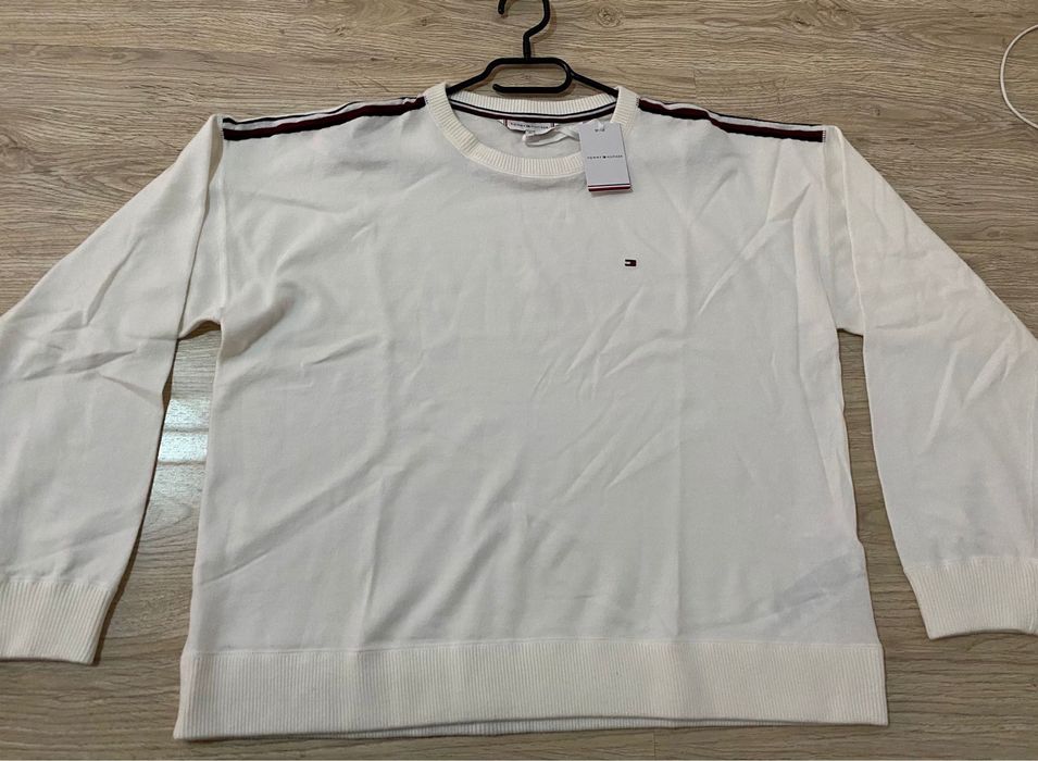 Pulover Tommy Hilfiger NOU cu Etichetă - Mărimea XL