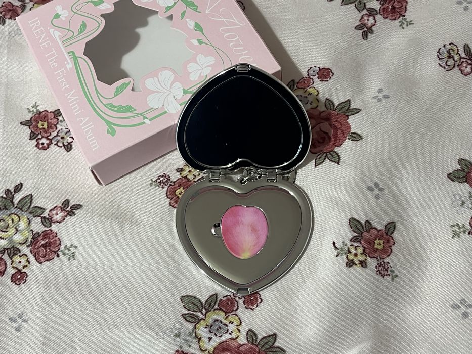 ДВА K-pop Red velvet албум