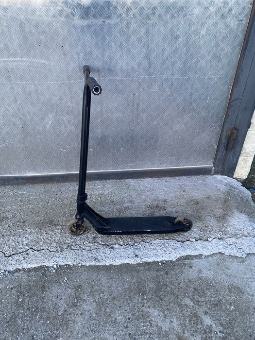 trotineta ethic erawan v2 custom stare buna