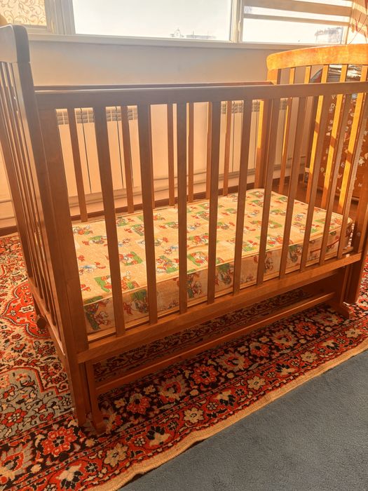 продаю детскую кроватку