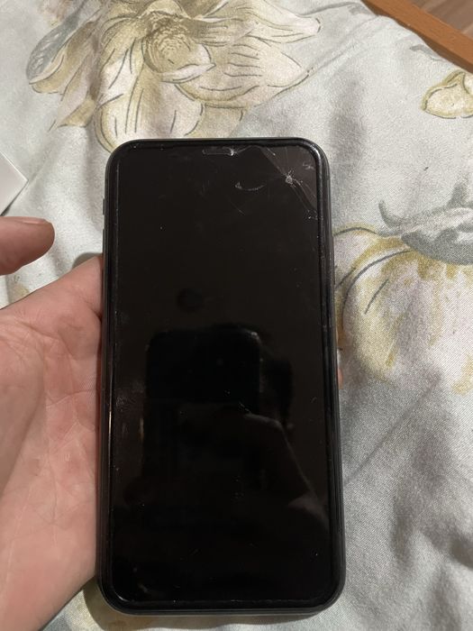 iPhone 11 продам