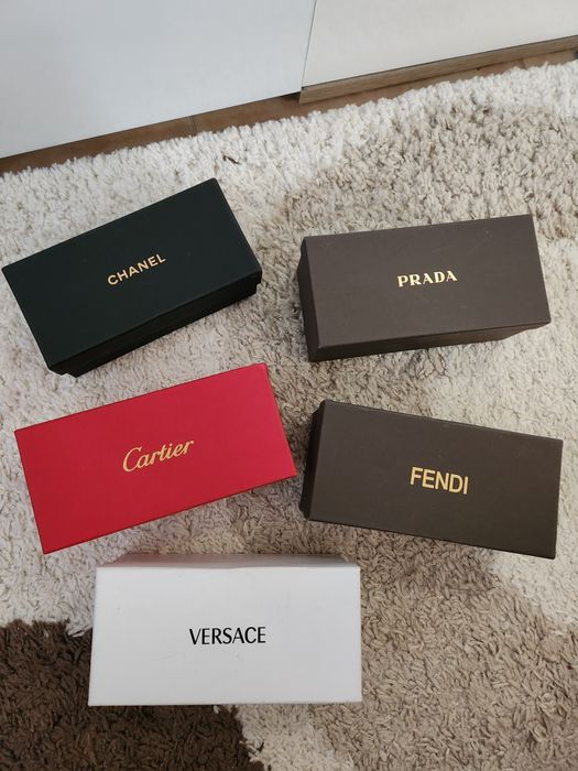 Кутии за очила различни марки