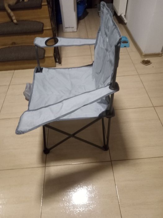 vând scaune camping, pescuit