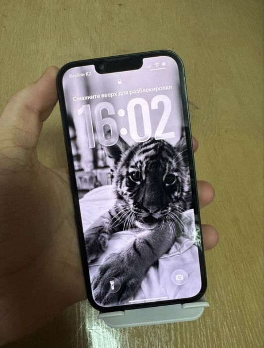 Продам айфон 13