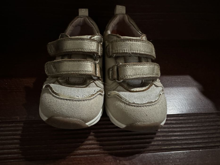 Маратонки Biomecanics 25