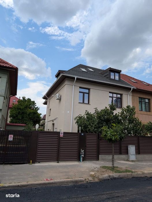 Floreasca–Barbu Văcărescu | 5 Camere | 160 MP | Curte + Parcare