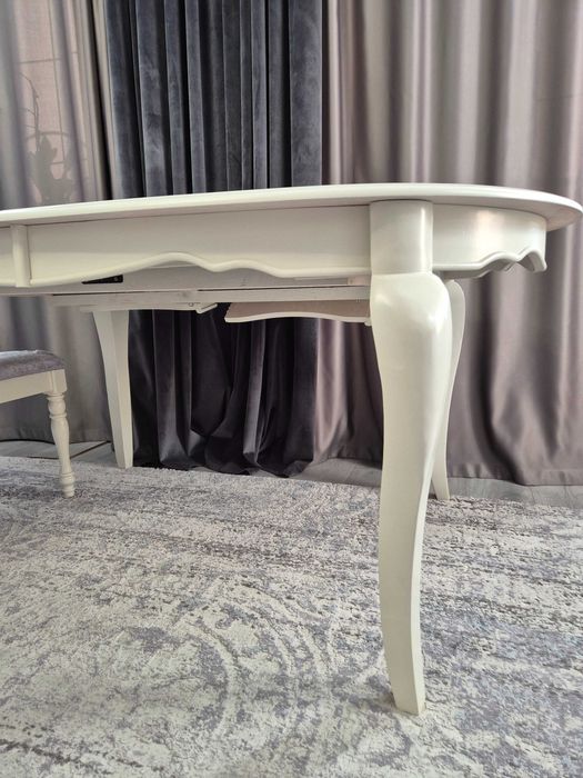 Стол деревянный белый