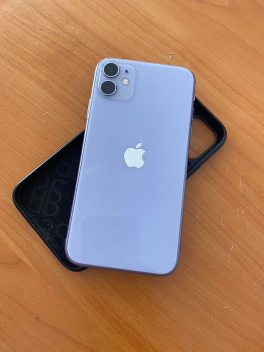 Продаю айфон 11