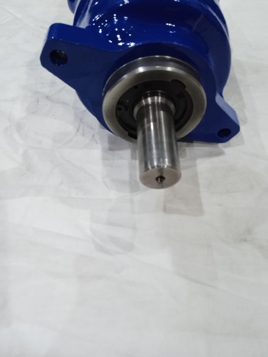 Гидромотор лебёдки КМУ Тадано