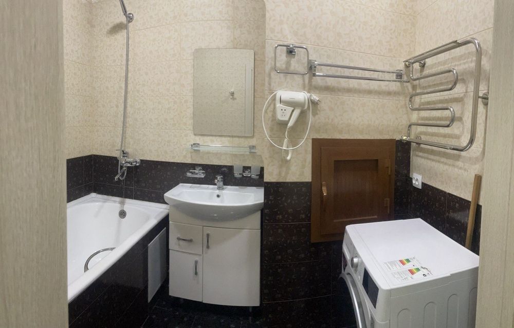 Arenda kvartira Sagbon Baurum 2 xona 80 kvadrat xamma sharoiti bor