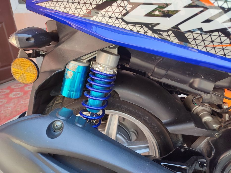 Продам скутер бензин  150 BVSR HONDA