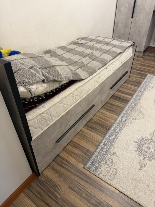Продается мебель в детской