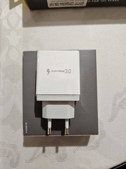 Зарядно USB 4портово