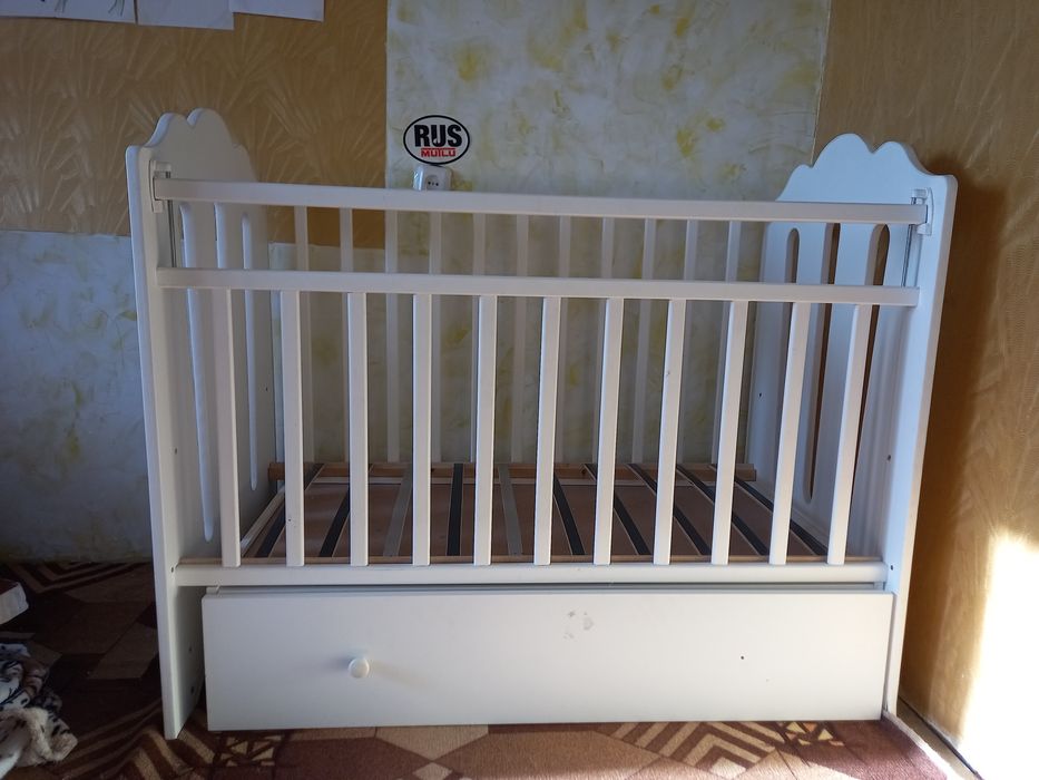 Продам детскую кроватку