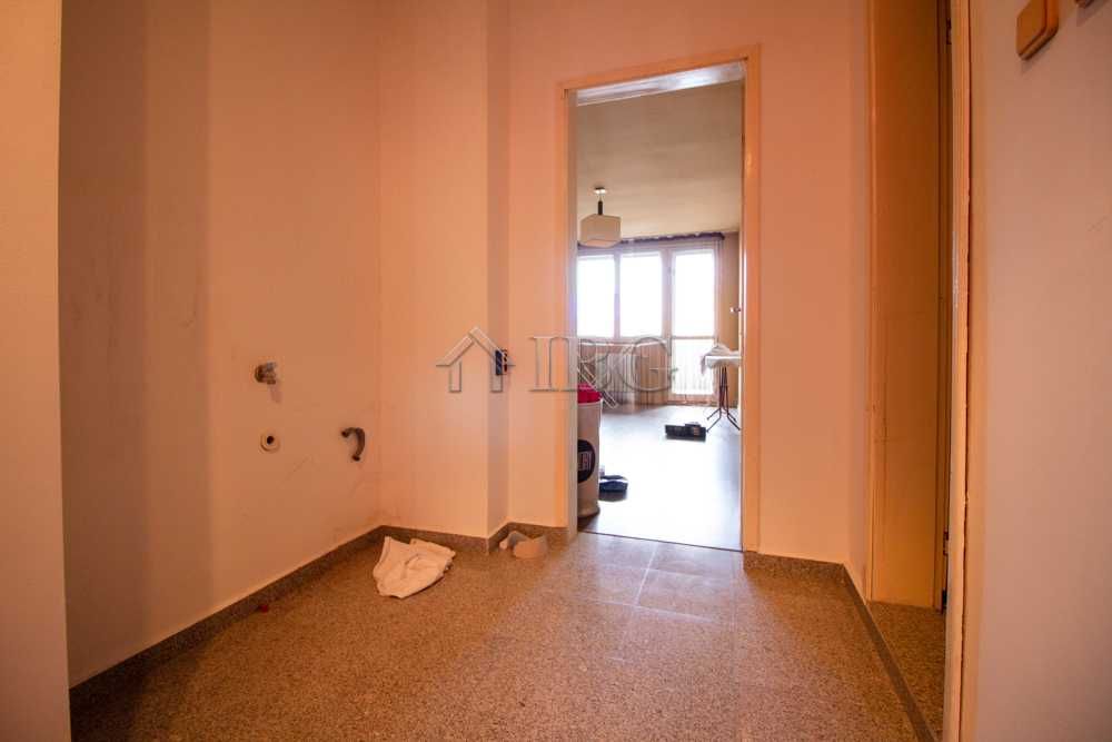 Продава се Тристаен апартамент в Русе, Център - 90 кв.м за 1400 €/кв.м - Снимка #4