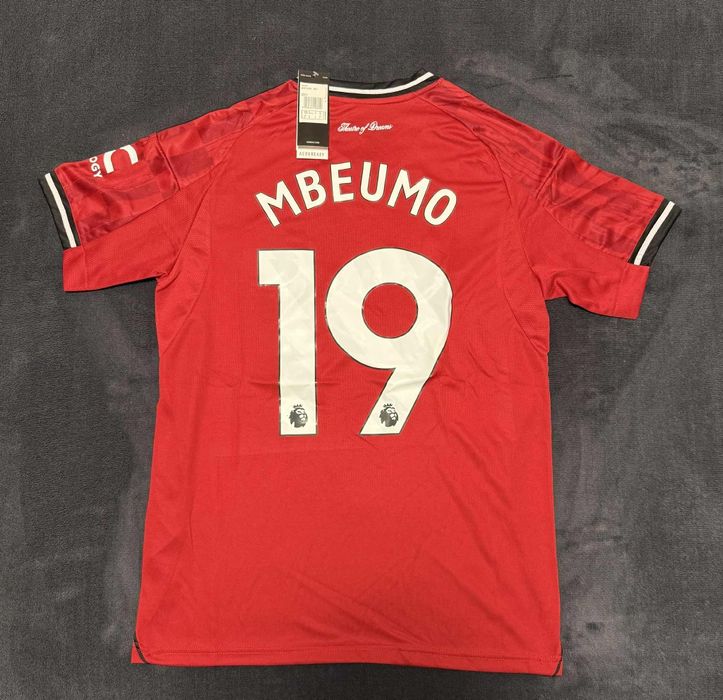 Футболни екипи от сезон 2025/2026