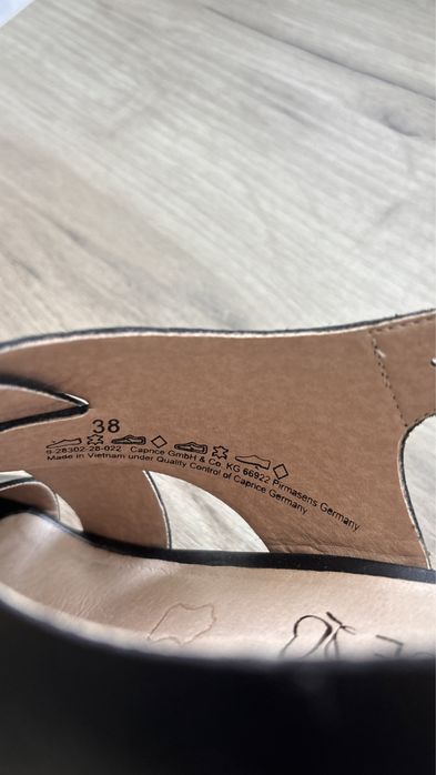 Сандали естествена кожа Caprice