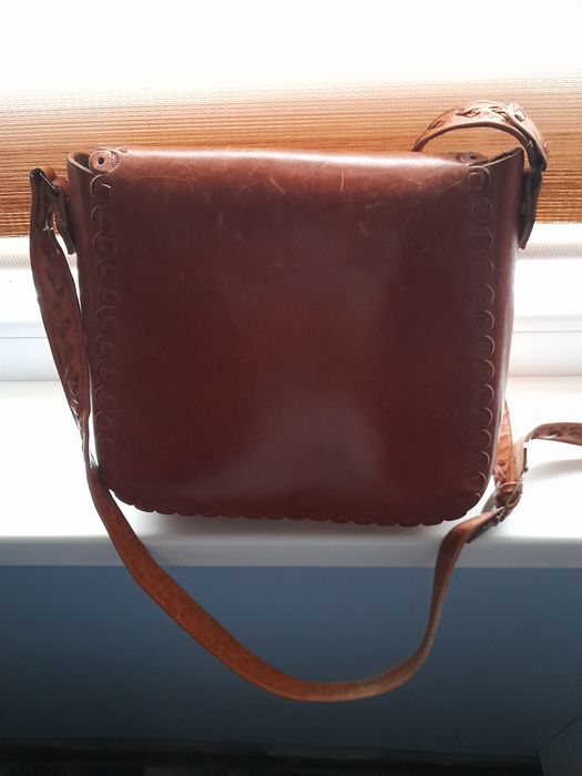 Кожена дамска чанта