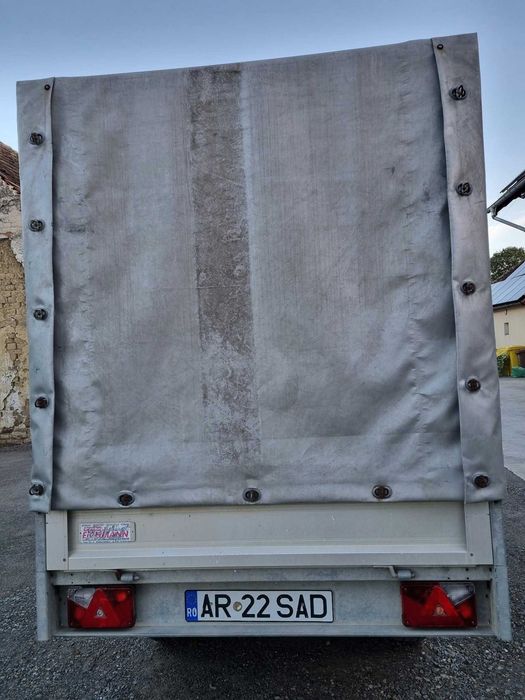 Remorca basculabila