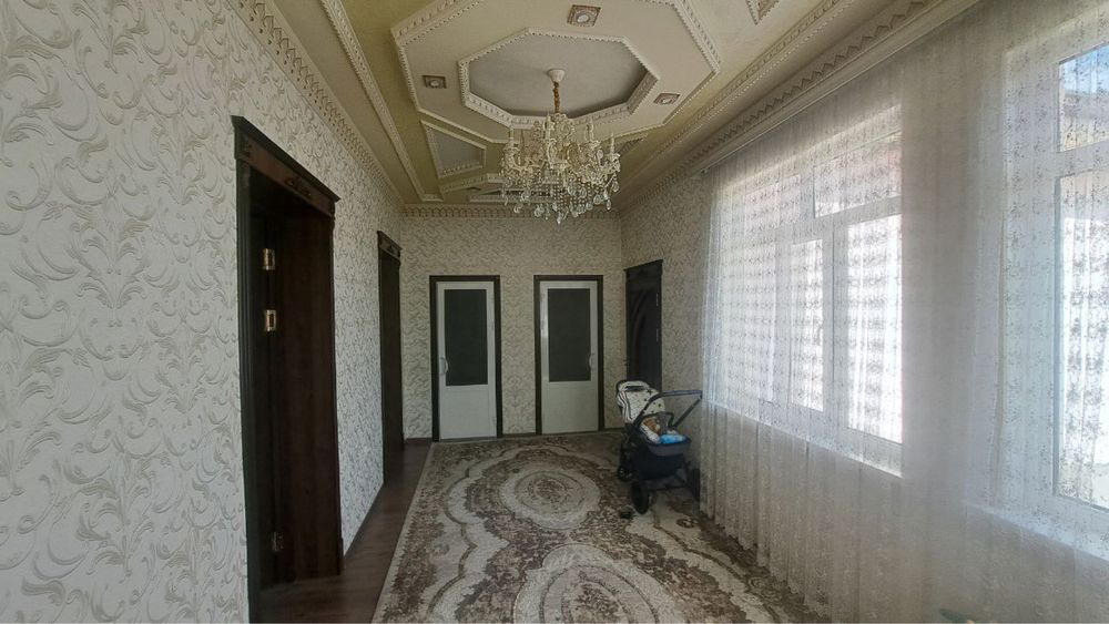 Парвоз махалля 8 комнат 5.3-сотих отличная локация