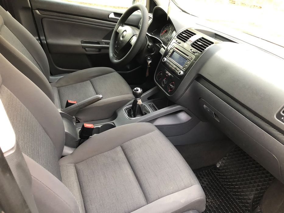 Volkswagen golf 5 1.6 2007   6+1 viteze 240.000 km