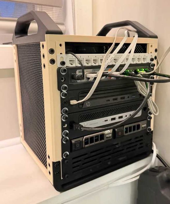 Rack 10" pentru Homelab – Rack V2 Heavy Duty