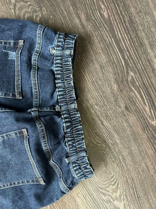 Blugi damă.mar M.la 50.lei