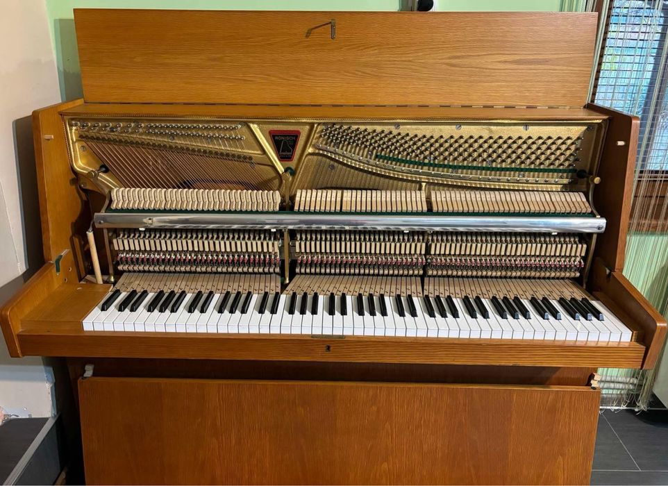 Продавам пиано Rönisch