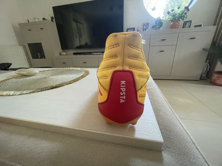 Ghete Fotbal Kipsta Viralto I FG Sunset – Mărimea 40