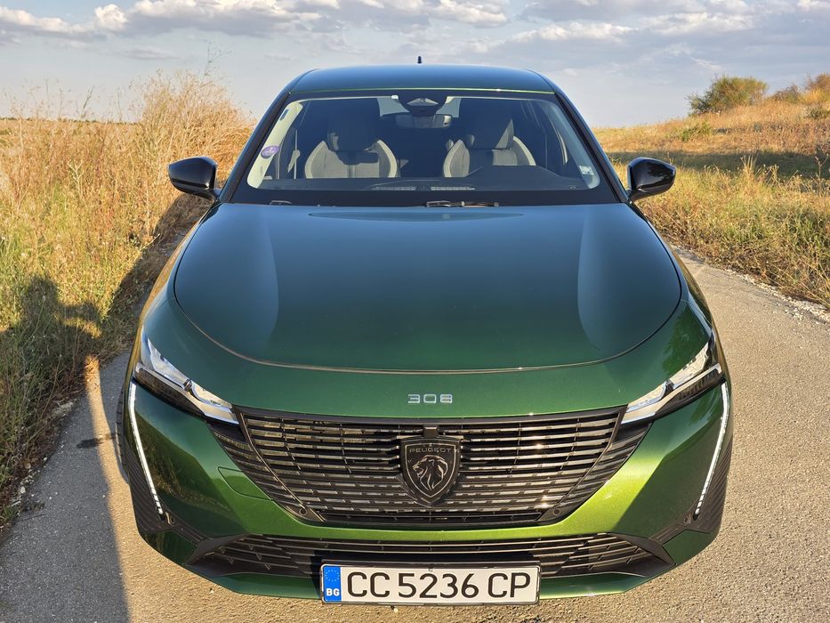 Peugeot 308 1.2i 130 к.с. 2022 - Пежо 308