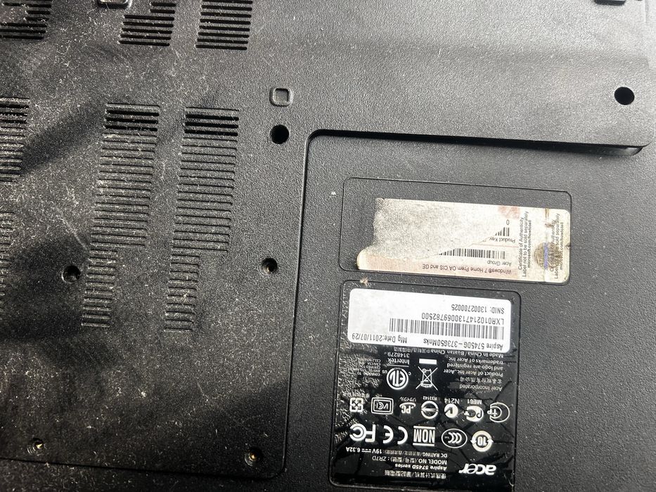 Продам на запчасти ноут Асер