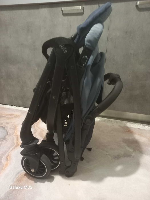 Бебешко количка    Jole           40эвро/   гр.БУРГАС   Изгрев