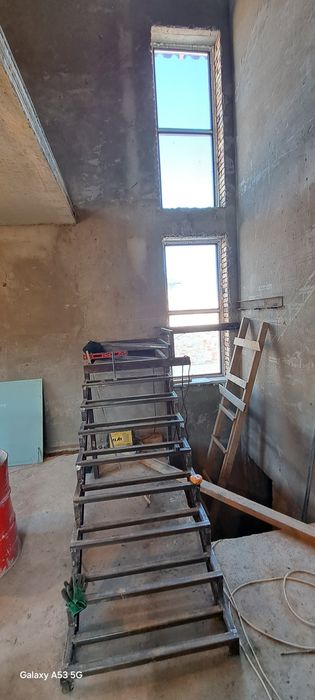 Лестница из металла