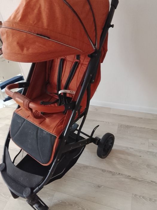 Летняя прогулочная коляска