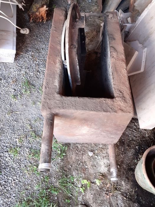 Soba teracota cu bazin pentru încălzire cu calorifere