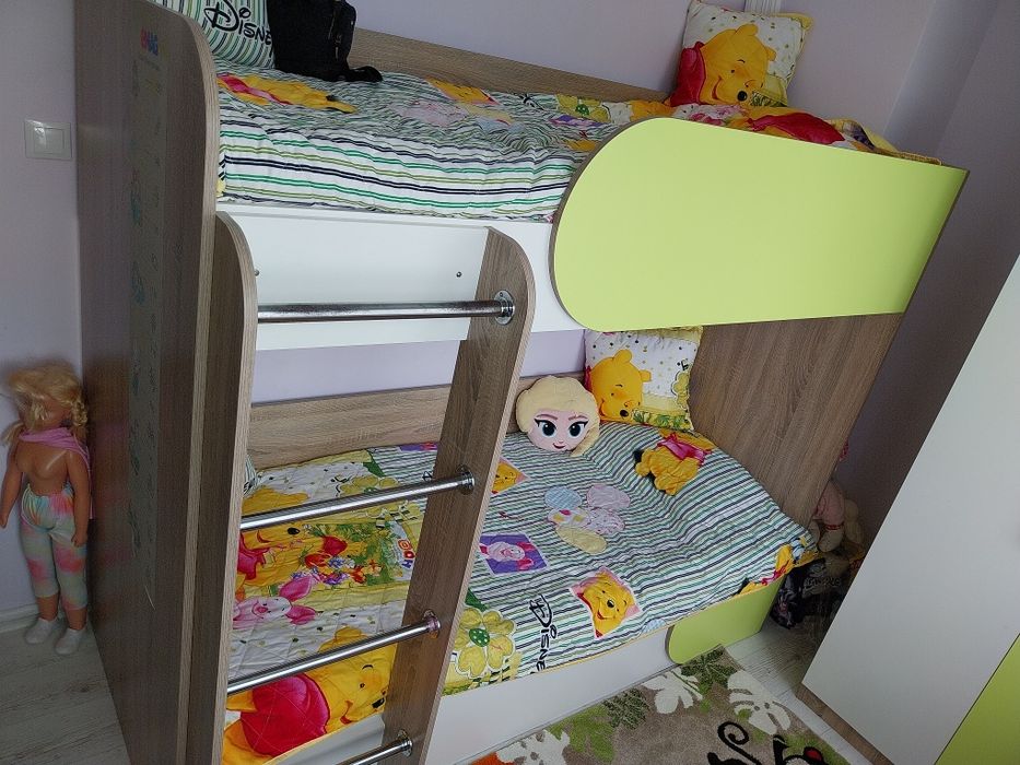 Детски двуетажни легла с обзавеждане!