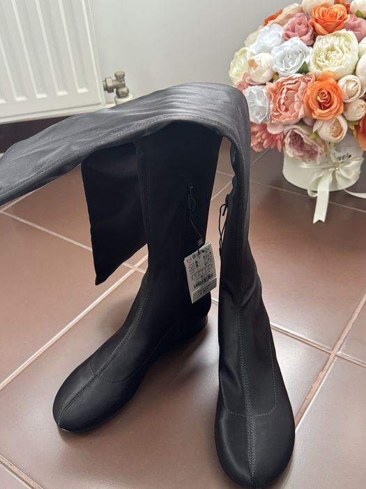 Cizme negre zara , pana peste genunchi ,marimea 38 ( 24,6 cm interior)