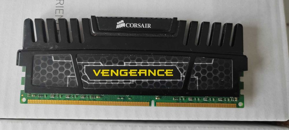 Corsair 8GB DDR3 1600 MHz