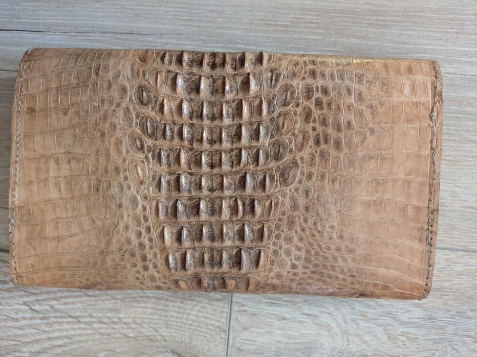 vand portofel barbatesc si de dama original din piele de crocodil (crocodil intreg, nu imprimeu)
