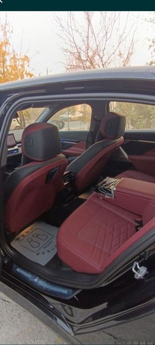 BMW i5  40L  2025 йил monitor+ Skyline