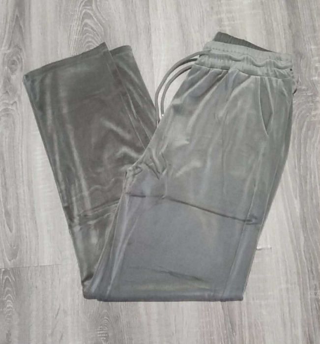 Pantaloni dama din catifea