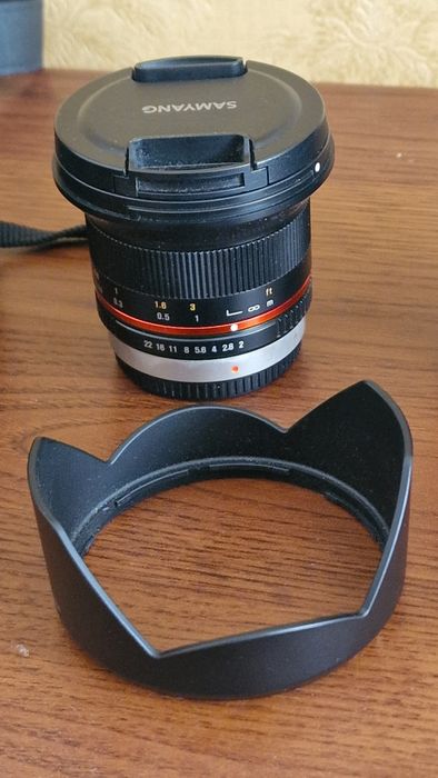 Panasonic Lumix G7 + 3 обектива (14-42, 40-150, 12mm) + 2 батерии