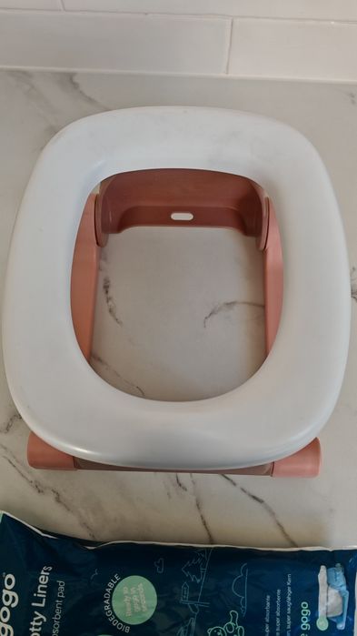 Преносимо гърне Pottiagogo Pink + подарък пакет сменяеми торбички