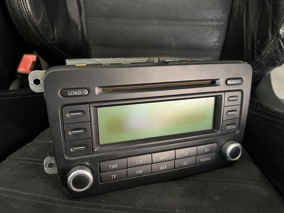 Радио RCD500, махагонови лайсни и километраж VW Passat B6 пасат Б6