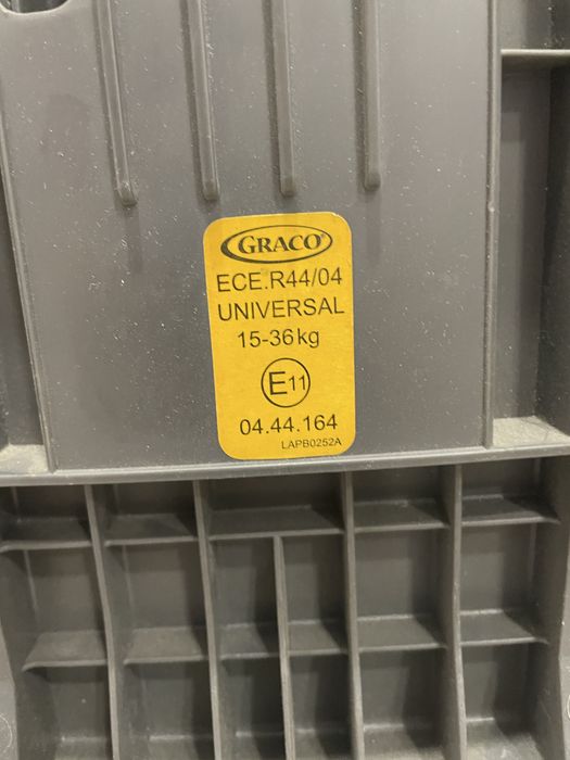 Продам детское автокресло Graco